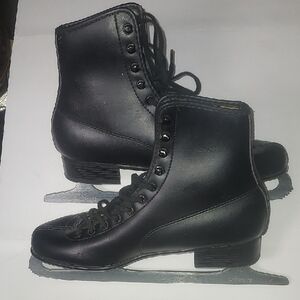 💖Vintage Black Ice Skates * Aerflyte